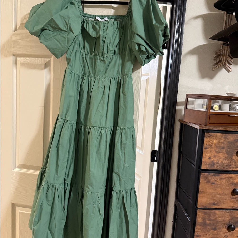 Baltic Born Green Tiered Puff Sleeve Sundress - Picture 4 of 4